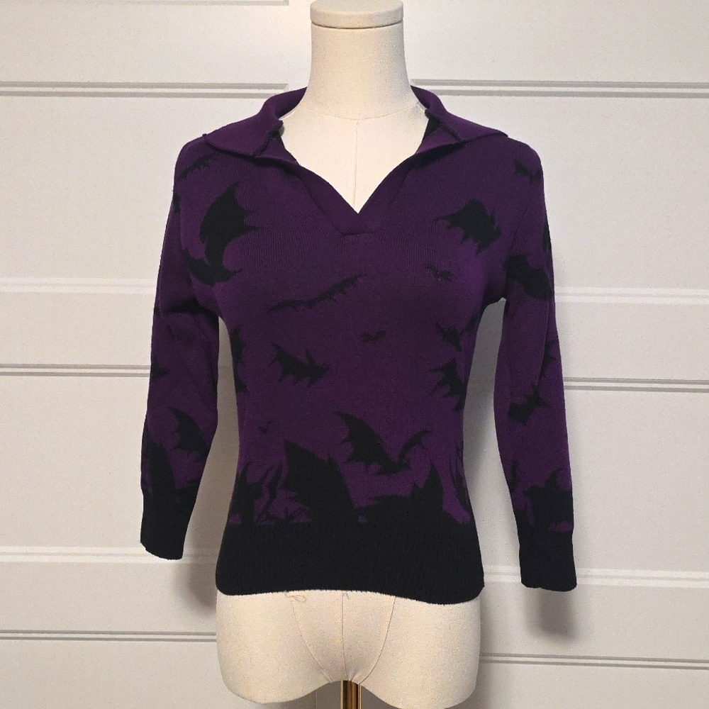 Purple and Black V-Neck Sweater with Ribbed Cuffs